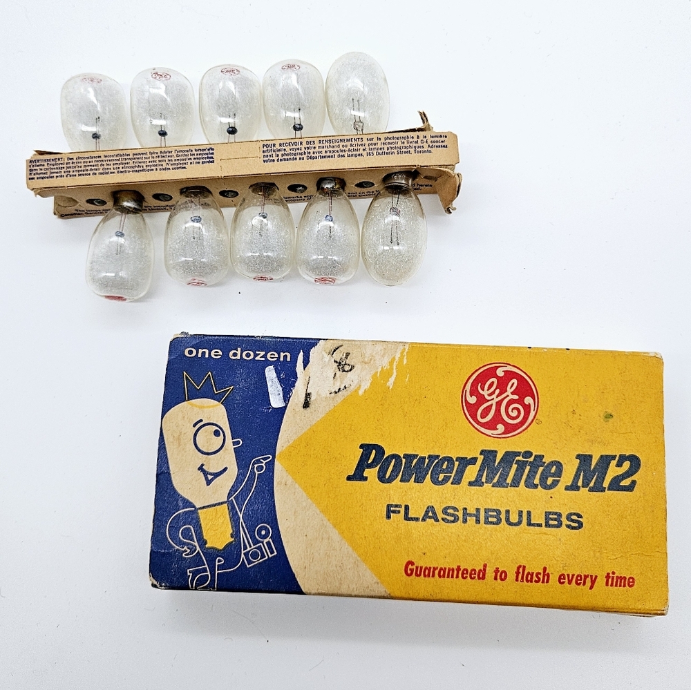 VINTAGE | GE PowerMite M2 Flashbulbs 10 pack